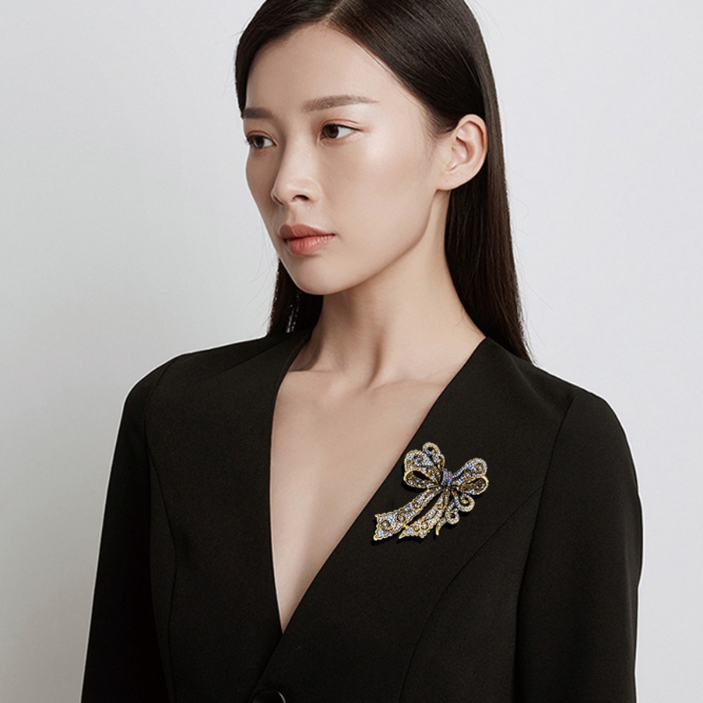 Women'S Accessories For Formal Wear - Vintage Yay Şeklinde Broş, Kadınlar için